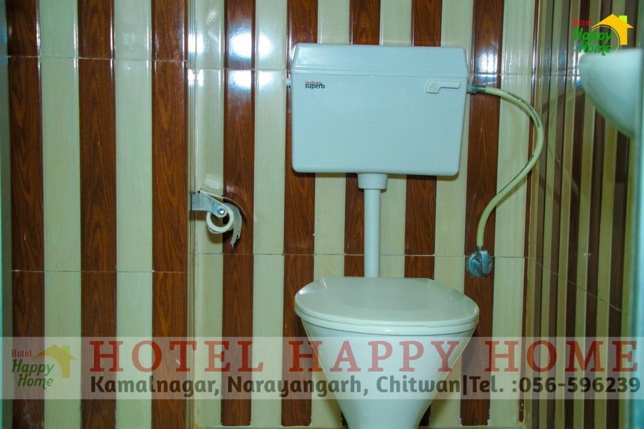 Hotel Happy Home Chitwan Esterno foto